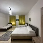 Dej Villa